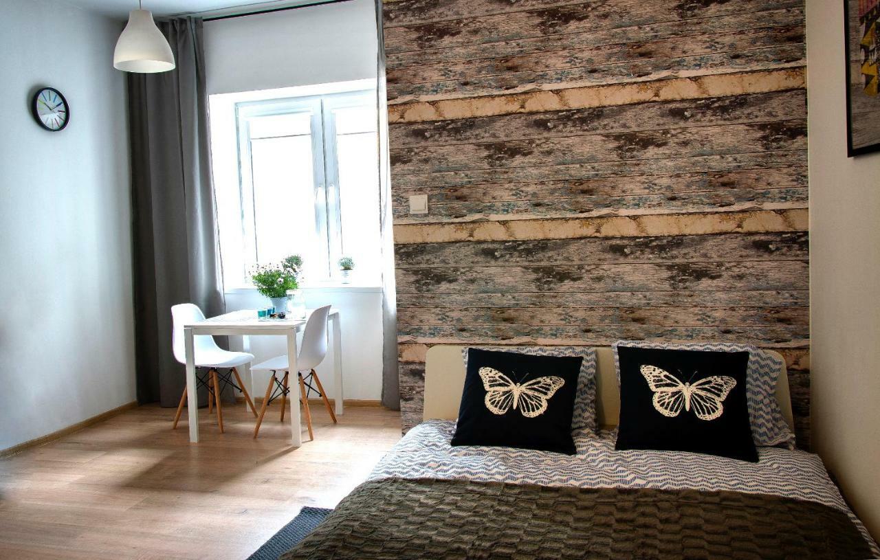 Kamienica Apartman Uniejow Kültér fotó