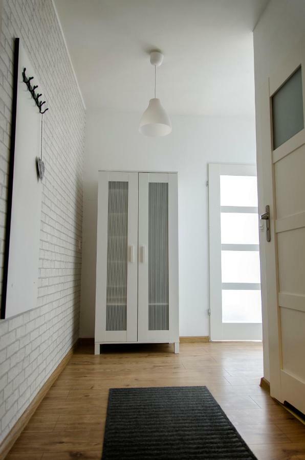 Kamienica Apartman Uniejow Kültér fotó