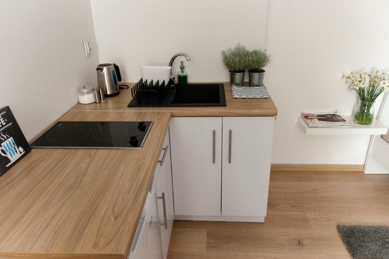 Kamienica Apartman Uniejow Kültér fotó